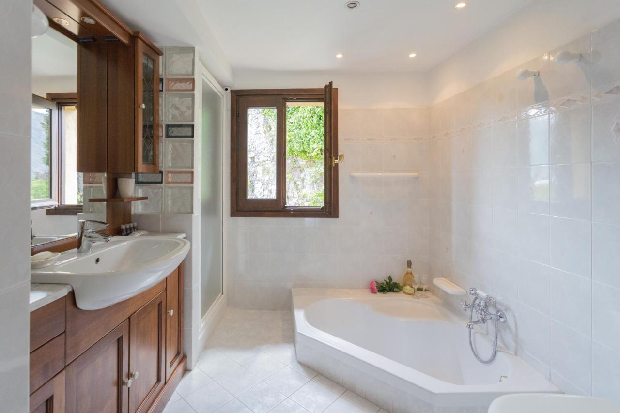 Vacation Family Home In Tremezzo By Rent All Como Luaran gambar